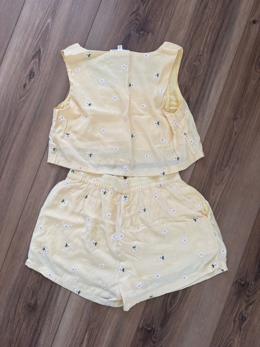 Yellow Embroidered Two-Piece Set - Picture 4 of 4